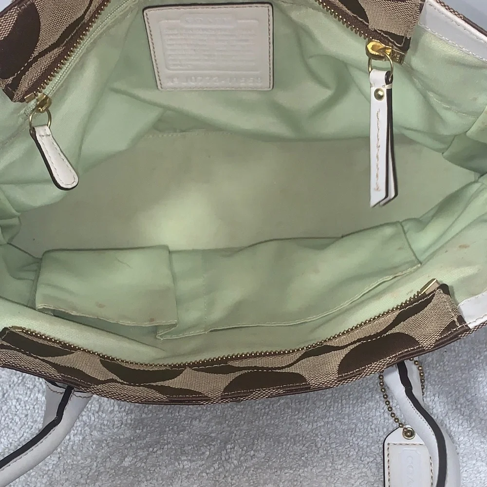 GUC Coach Hampton Madeline Signature Satchel L 14” x H 8” x D 5.5” - Picture 6 of 12